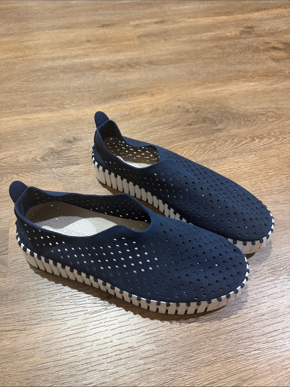 Ilse Jacobsen Tulip 3373 Dark Indigo Perforated Slip-On - Picture 2 of 11